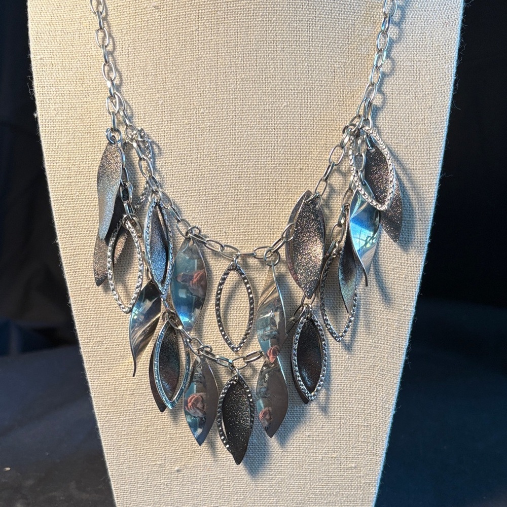 Elegant Silver and Black Leaf Necklace